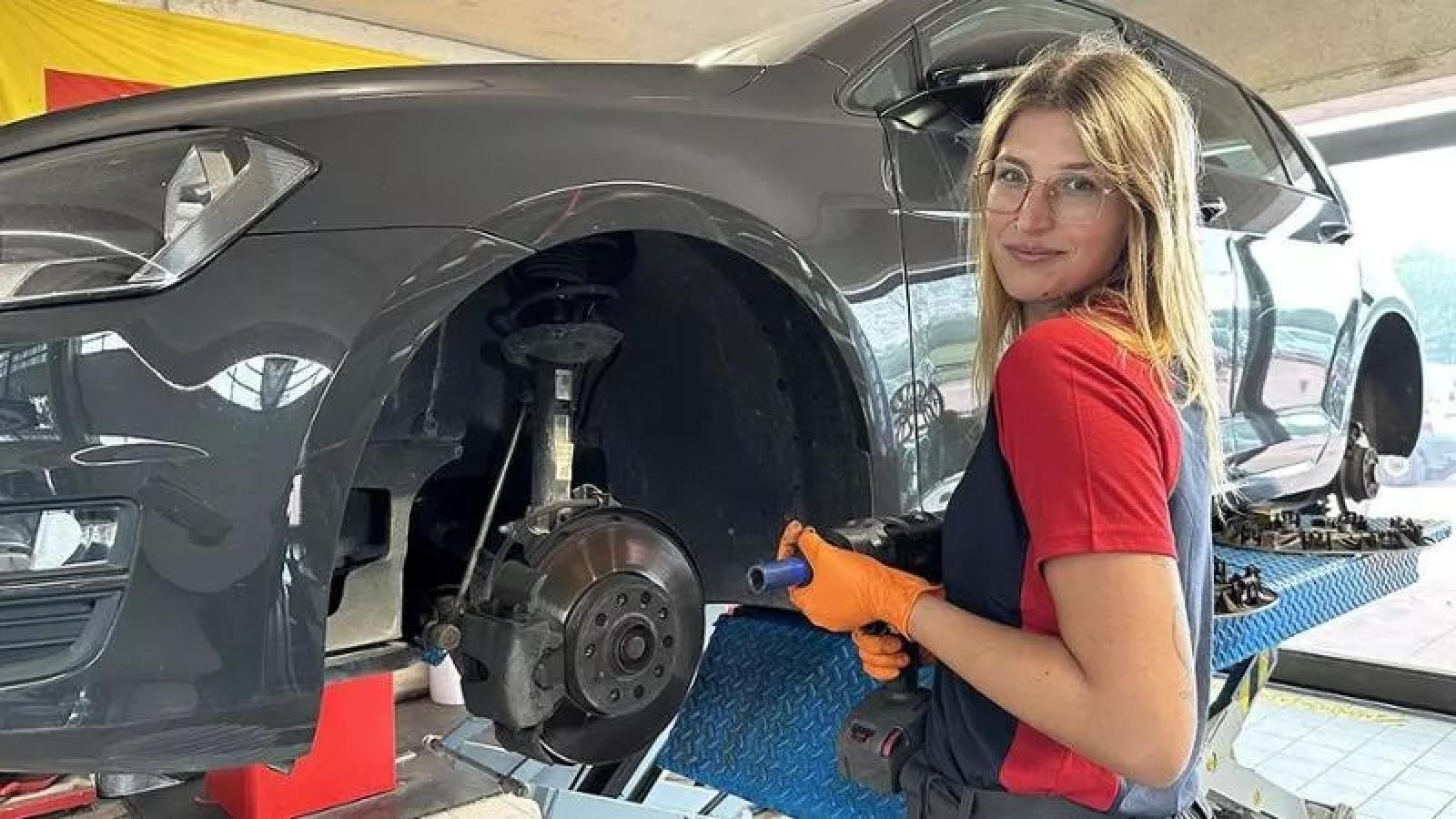 La storia di Gaia Bizzotto: dai fornelli ai motori, una sfida contro gli stereotipi