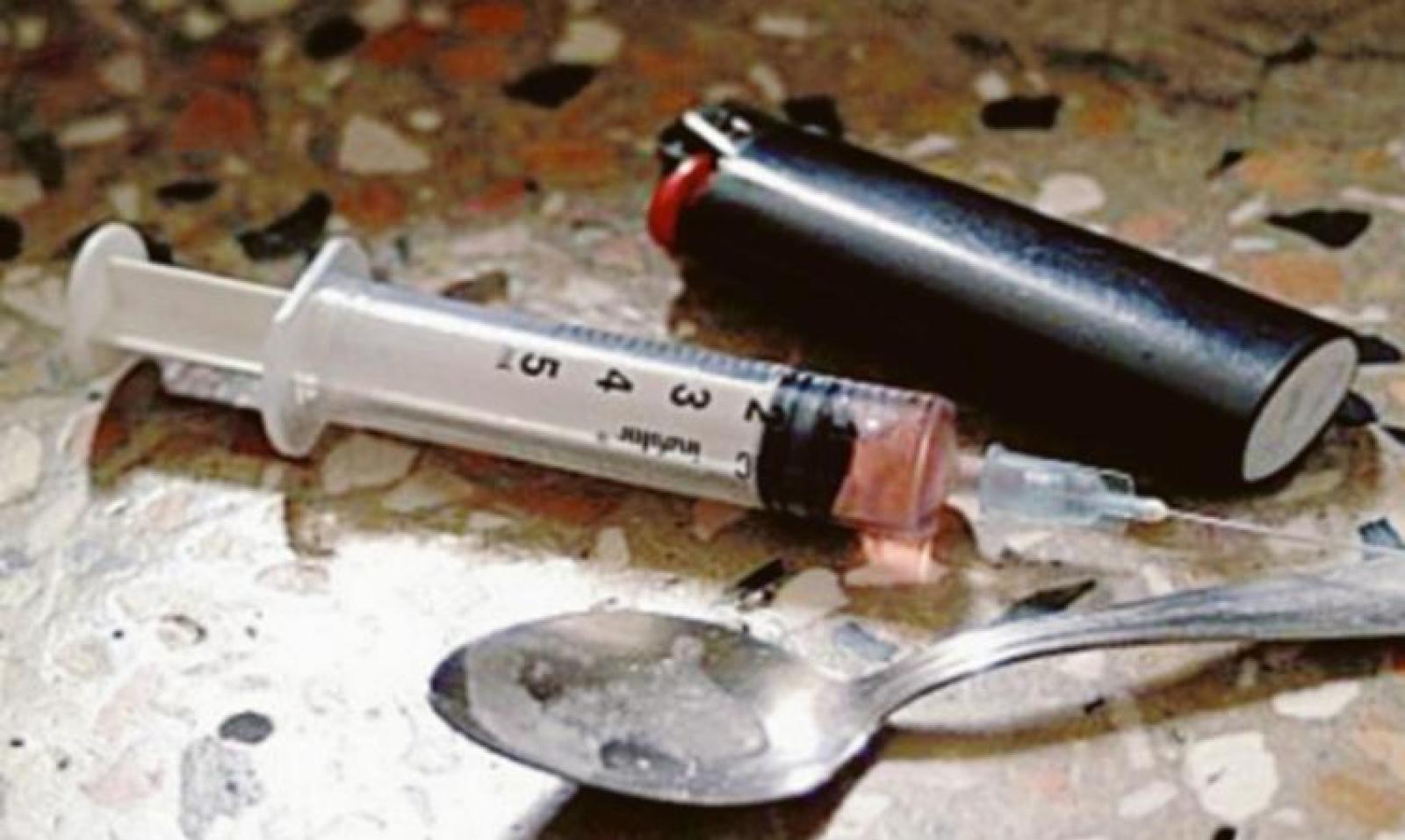 Alle droghe sempre pi&ugrave; giovani