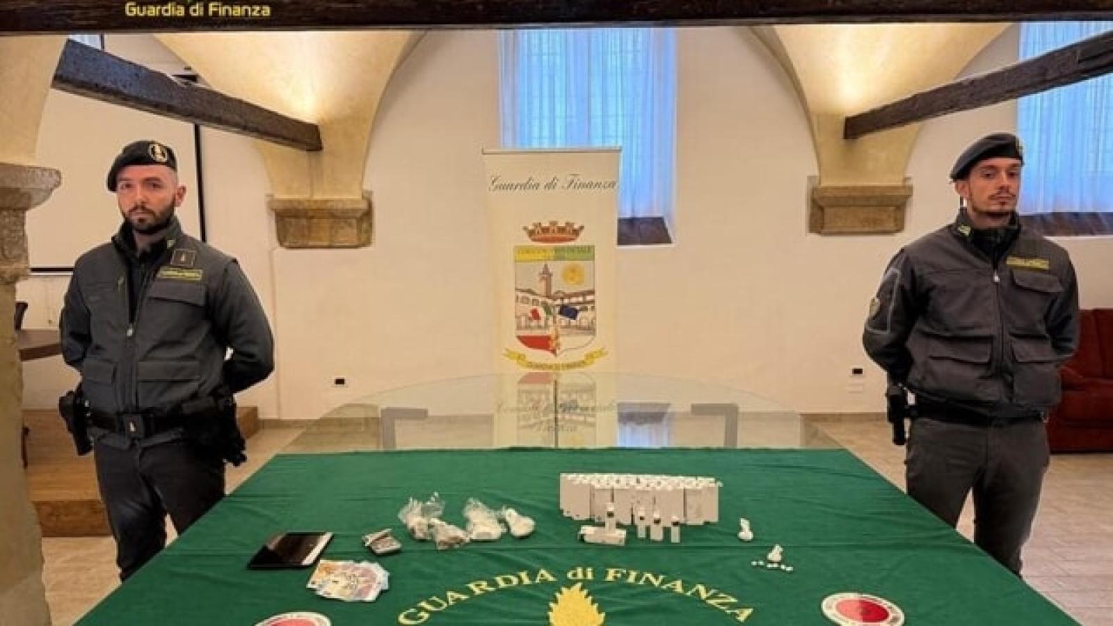 Operazione antidroga a Camisano Vicentino: arrestati due pusher e sequestrati stupefacenti e sigarette elettroniche con THC