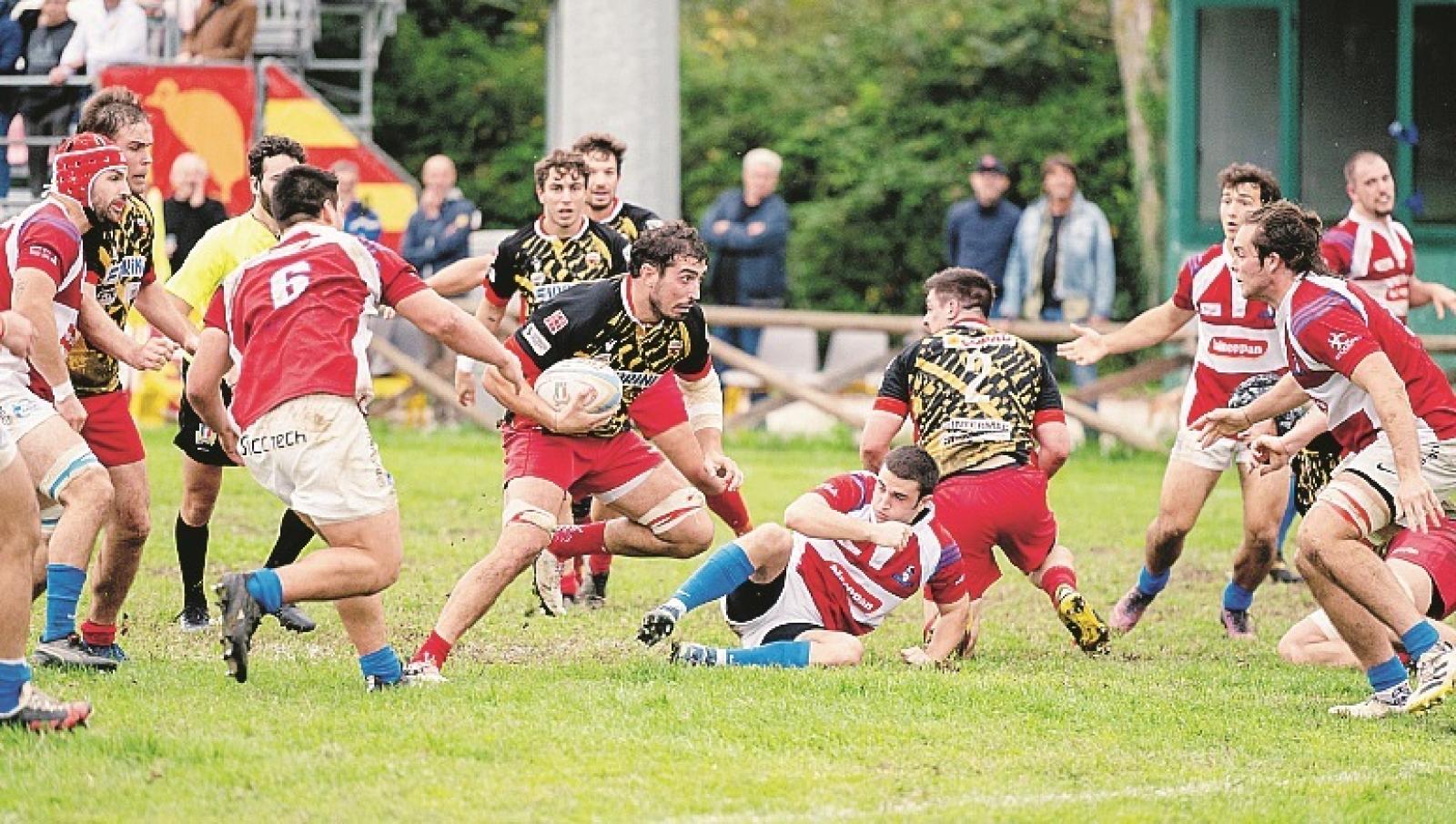 Borsari Badia prende la paga dal Fiorini Pesaro