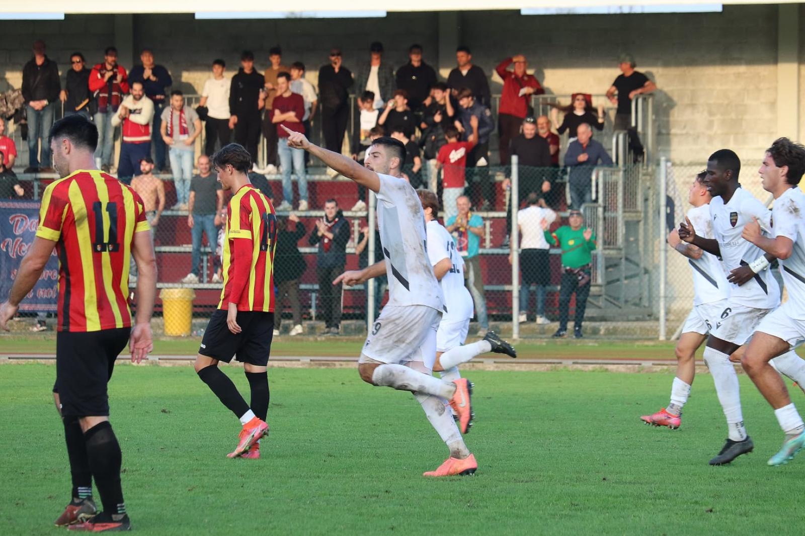 Adriese, pari sul filo del rasoio