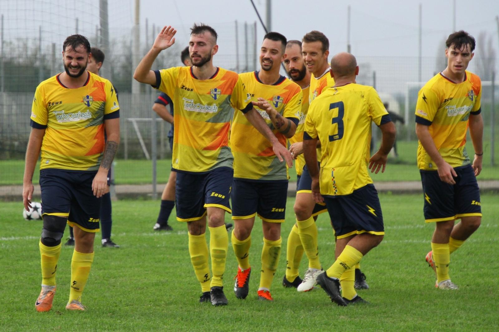 La Vittoriosa in vetta, Scardovari insegue