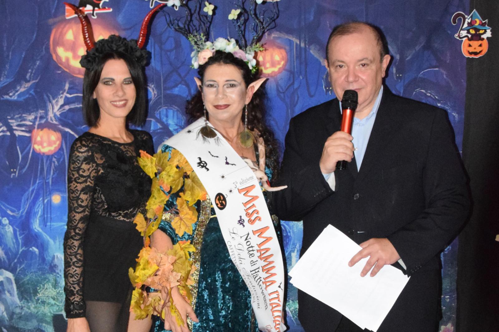 Una mamma spaventosamente bella!