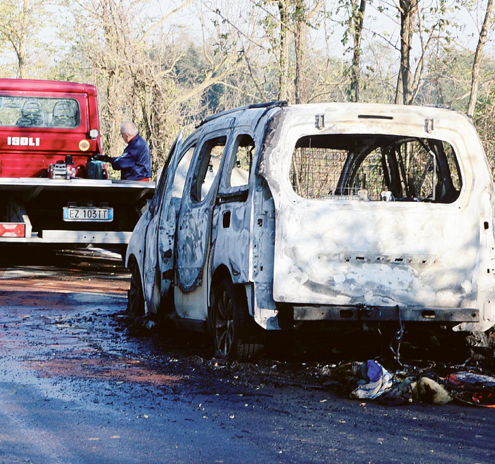 Spaventoso rogo, tutti salvi