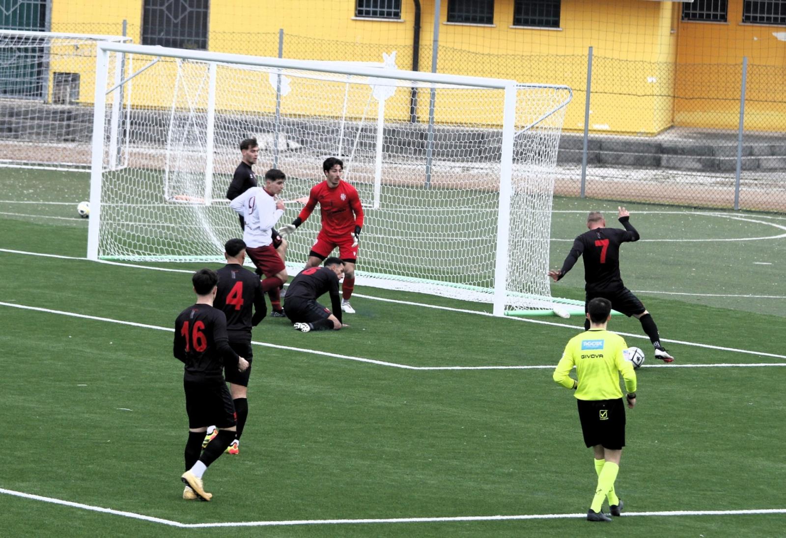 Psm cade e viene raggiunto in vetta