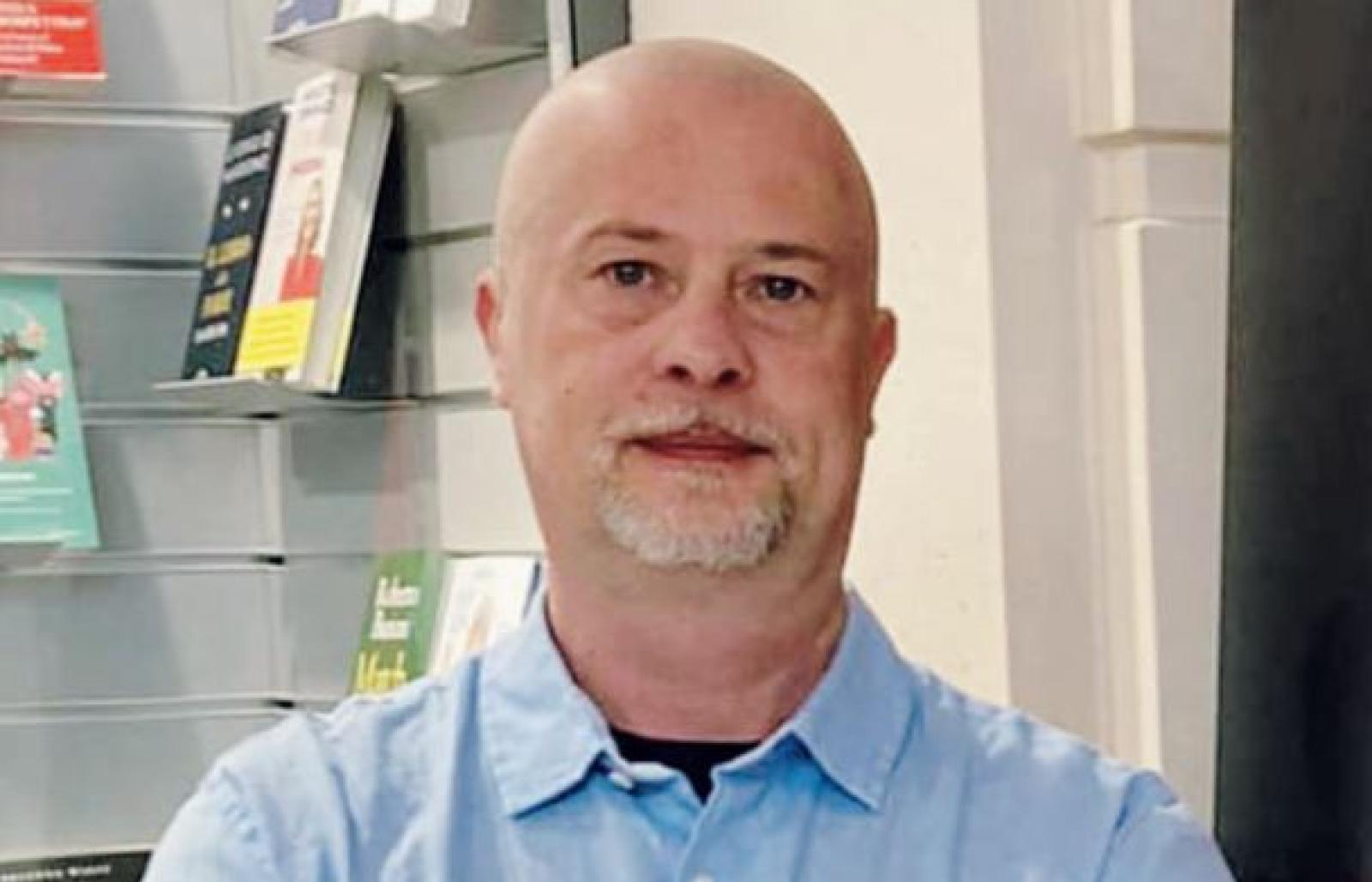 Tra fabbrica in crisi e romanzi: la storia di Simone, operaio Berco e scrittore