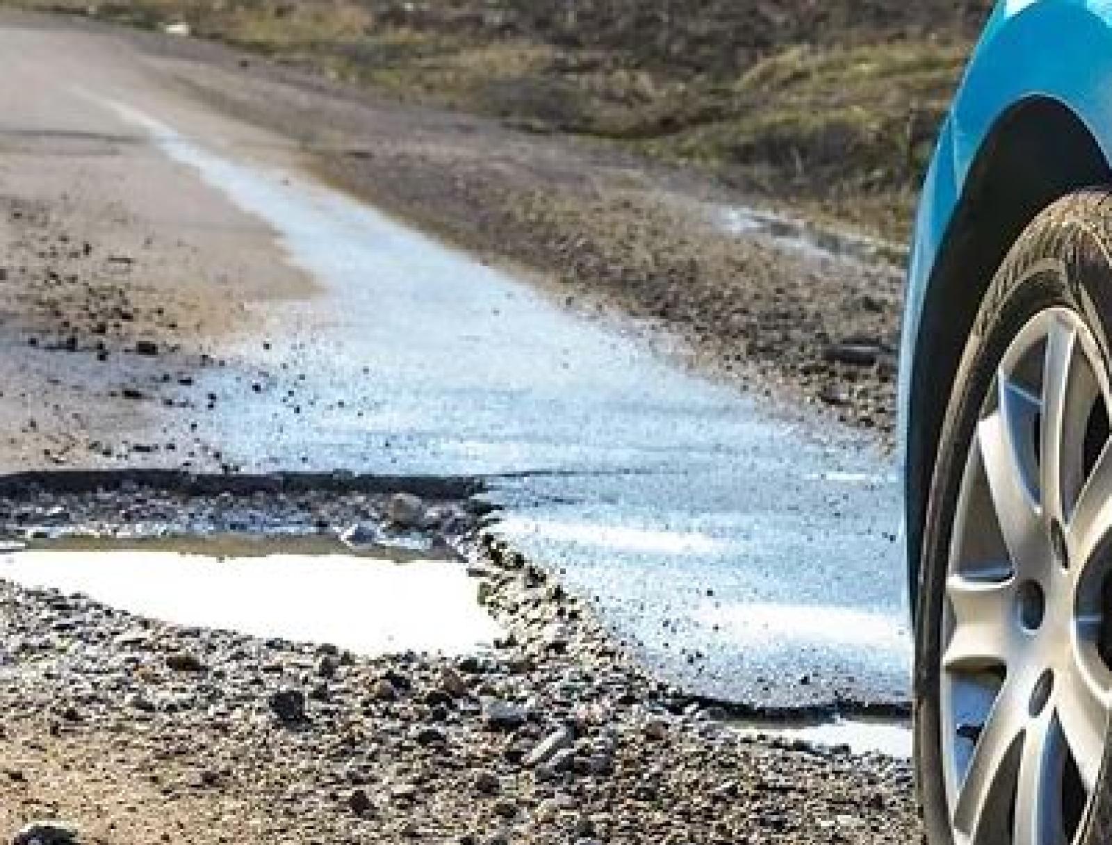 Buche stradali: Come ottenere il risarcimento per i danni al veicolo e alle persone