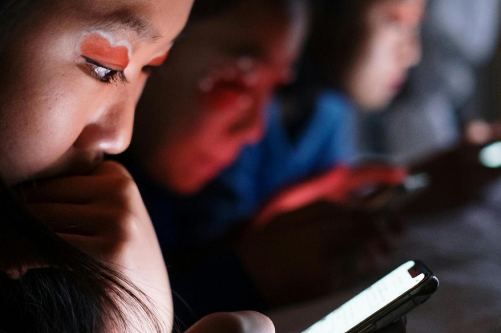 L'isolamento digitale che colpisce i giovani oggi