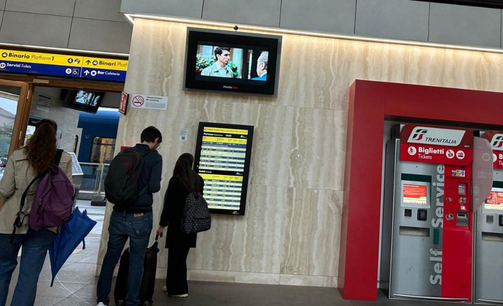 Guasto alla linea elettrica, treni in tilt: ritardi fino a tre ore