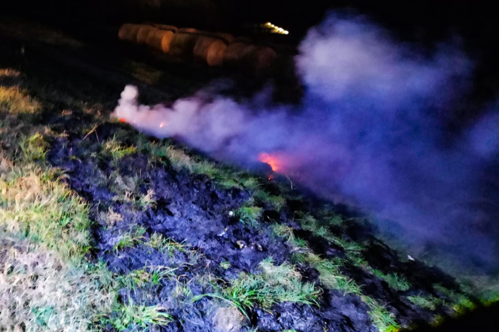 Hanno di nuovo incendiato le rotoballe