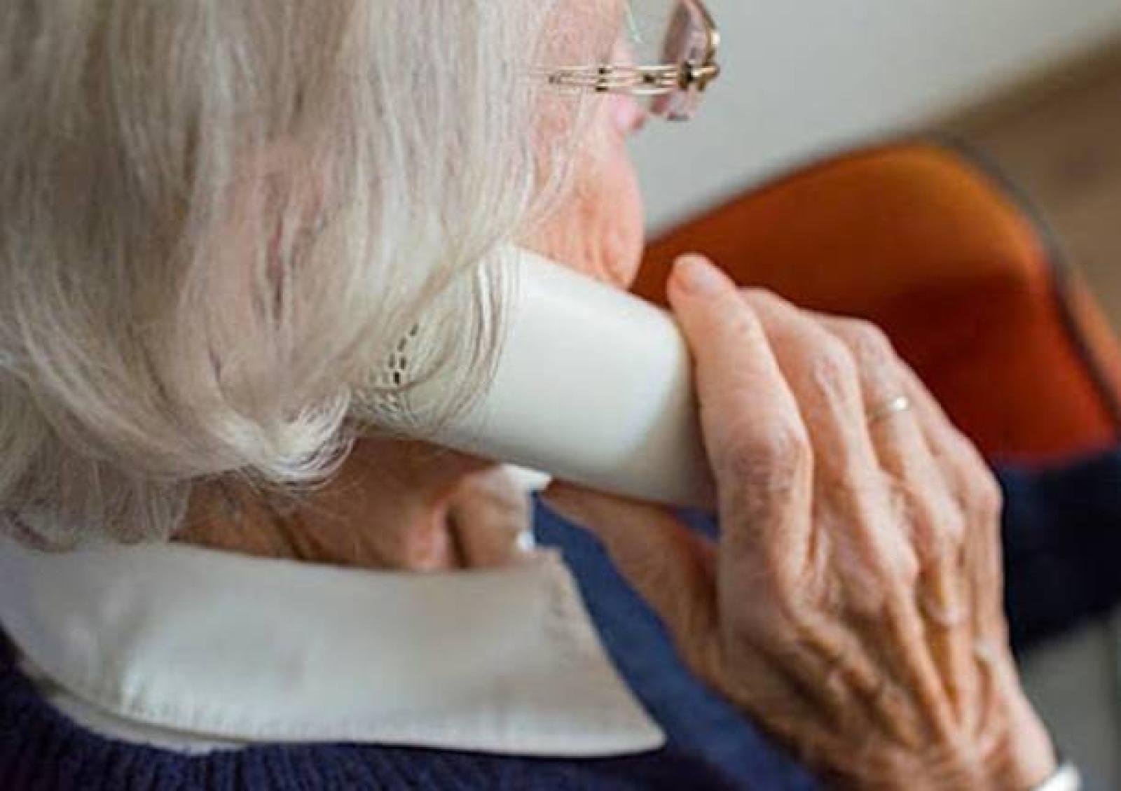 La truffa della voce clonata: un inganno sofisticato che colpisce gli anziani