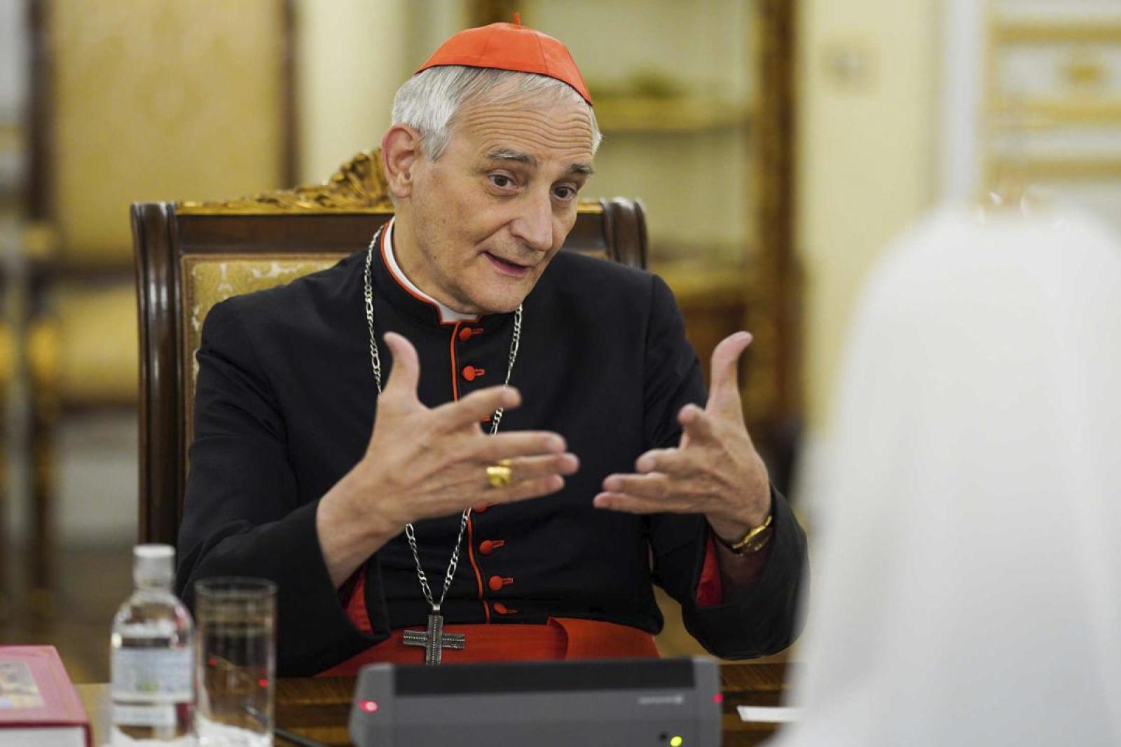 Il cardinale Zuppi porta "speranza alle periferie"
