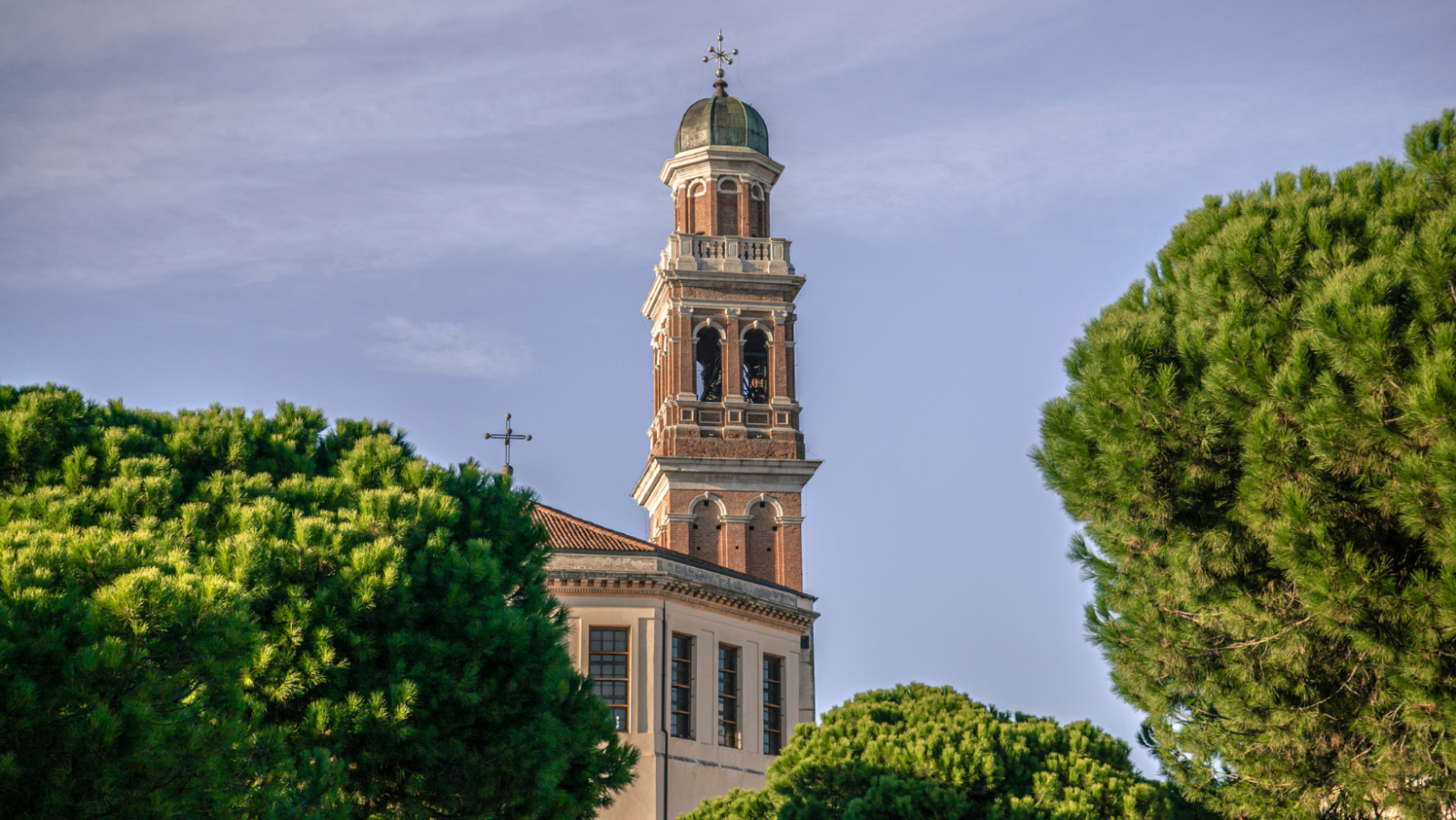 Dopo la pioggia spunta l'arcobaleno di Natale
