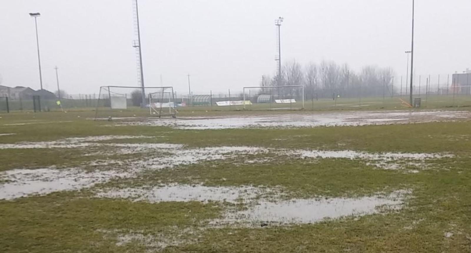 Il maltempo non ferma il calcio: domani si gioca