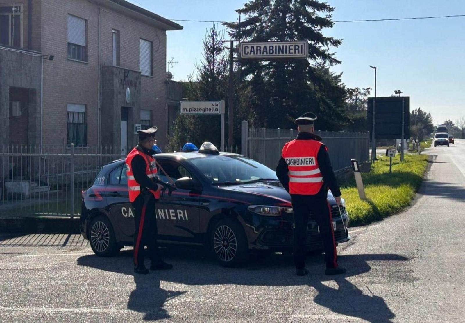 Nella busta della spesa, un chilo di droga