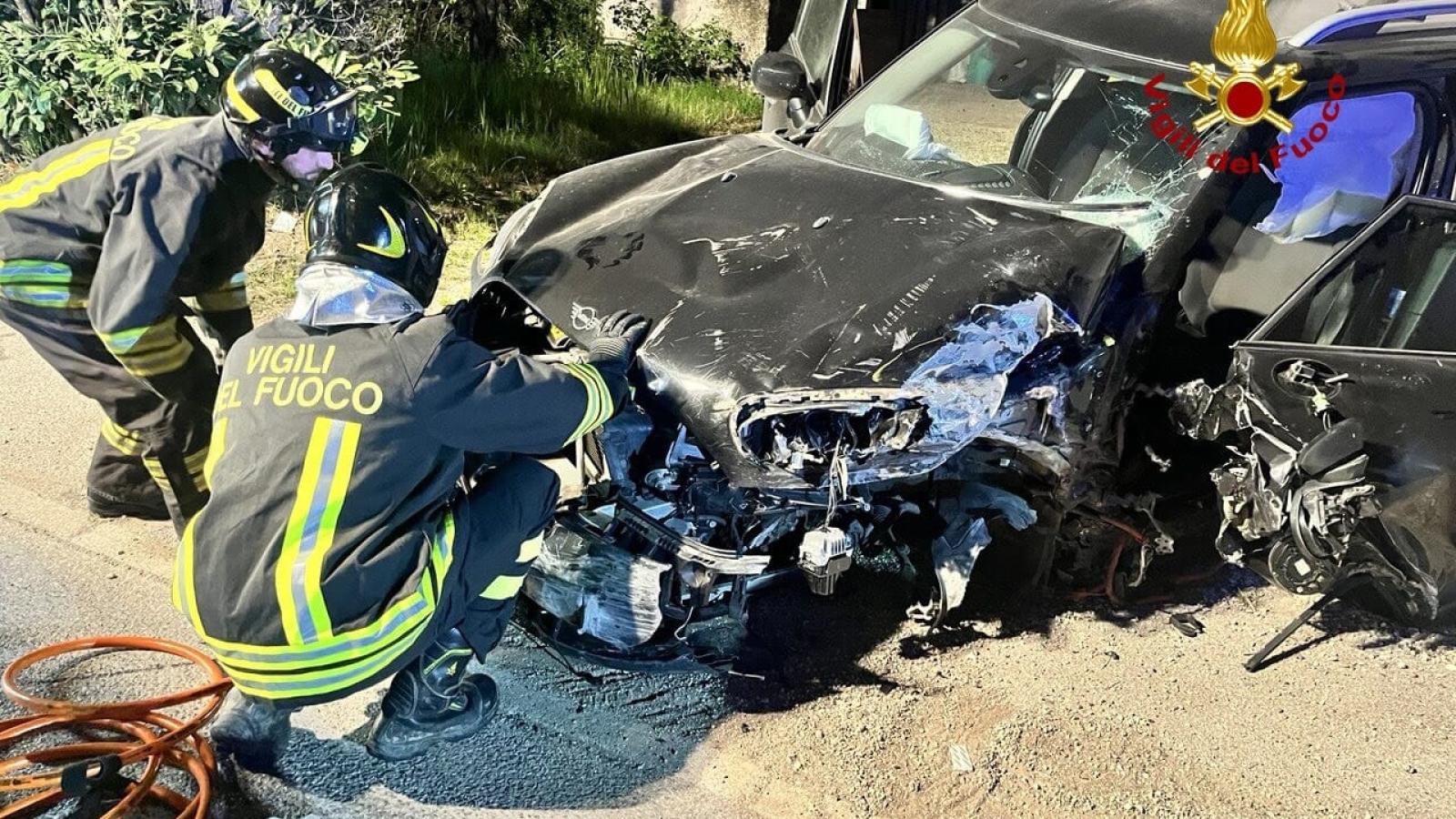Auto contro il muro a Ros&agrave;: un incidente che scuote la comunit&agrave;
