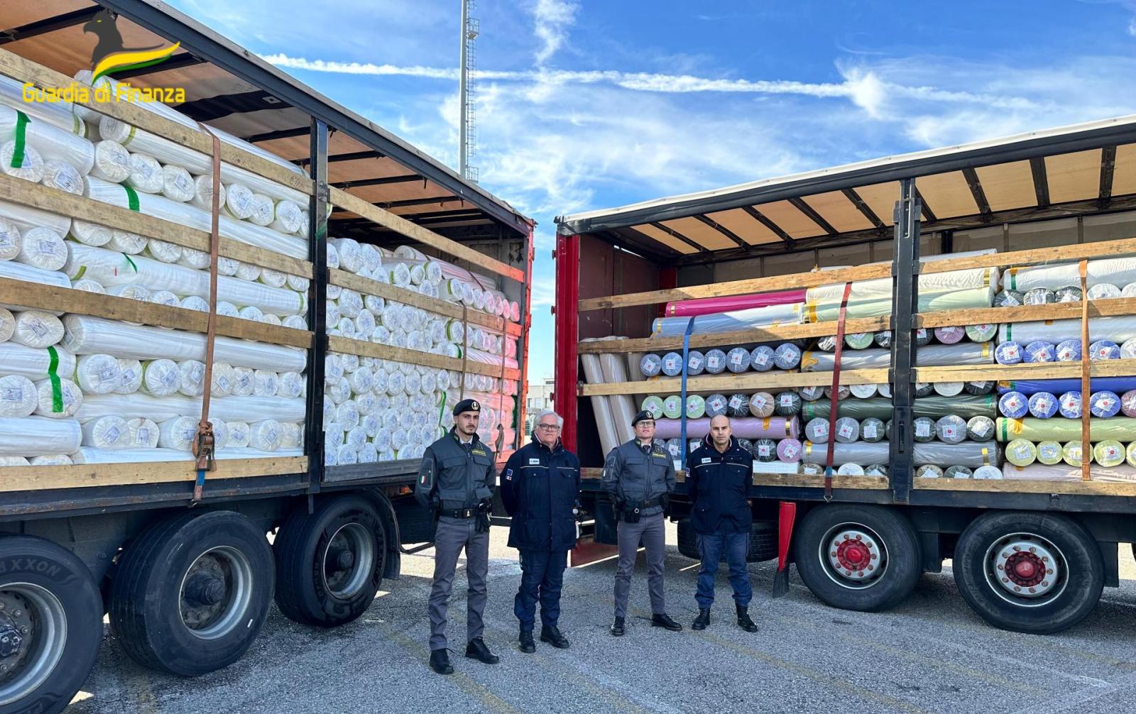 Blitz al porto di Fusina: sequestrate novecentomila dosi di Kamagra, il Viagra indiano