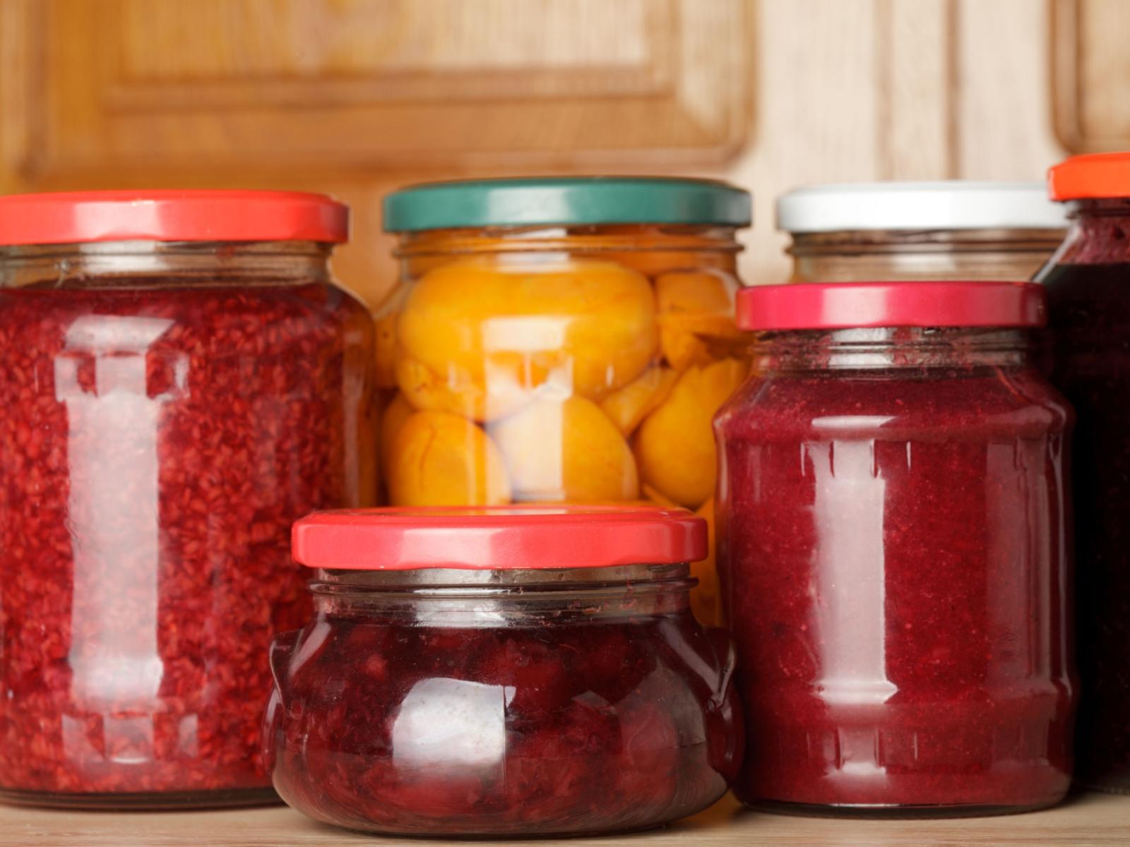 Occhio alle conserve: allarme intossicazione