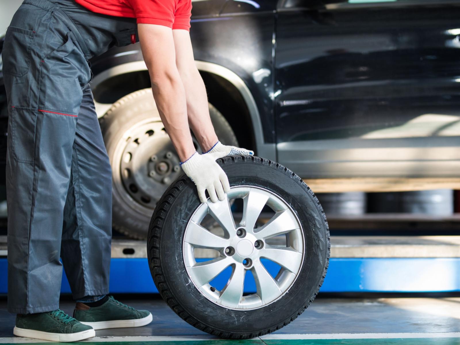 Fine dell'obbligo dei pneumatici invernali, rischio multe salate a mancato cambio
