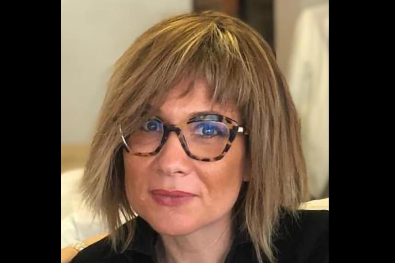 Fiori e lacrime per la maestra Stefania