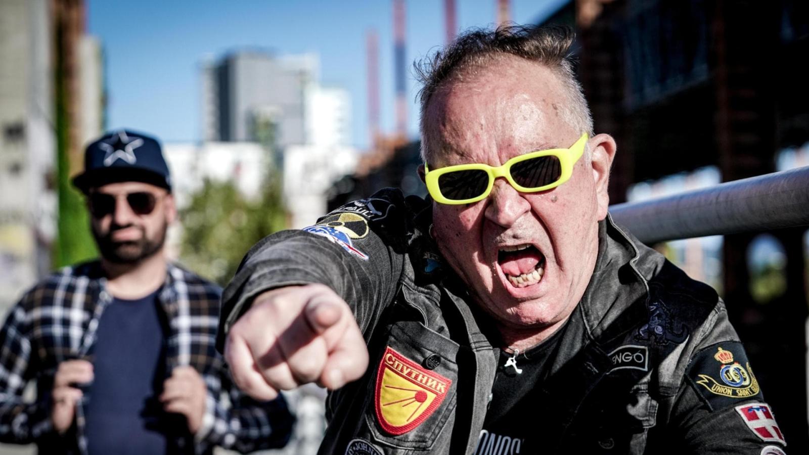 Johnson Righeira e l'estate che non finisce mai: un tuffo nel passato alla Discoteca P1