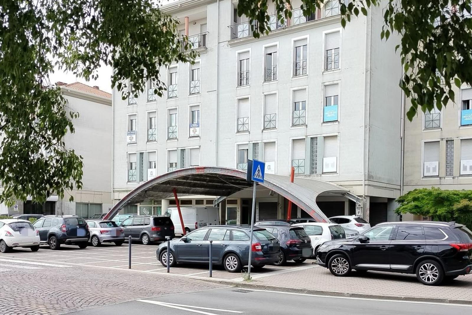 "L&igrave; non si pu&ograve; sostare": multe al via