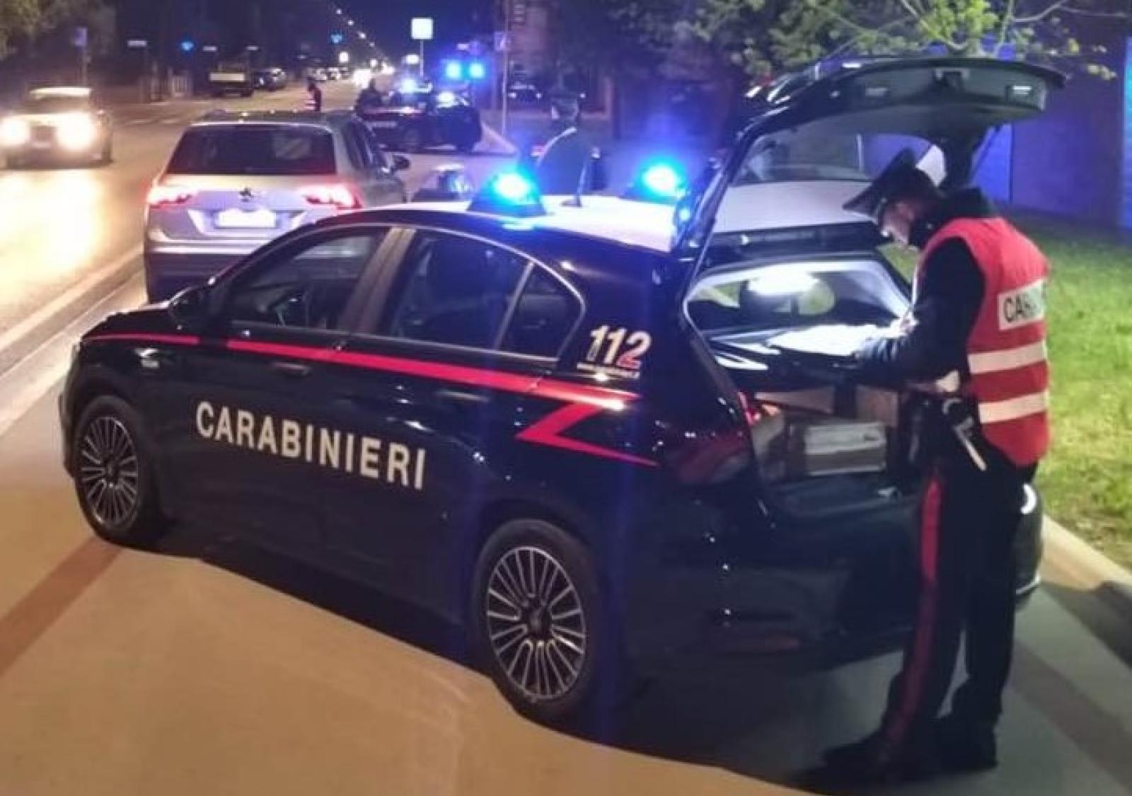 In auto ubriachi, drogati o senza patente: emergenza