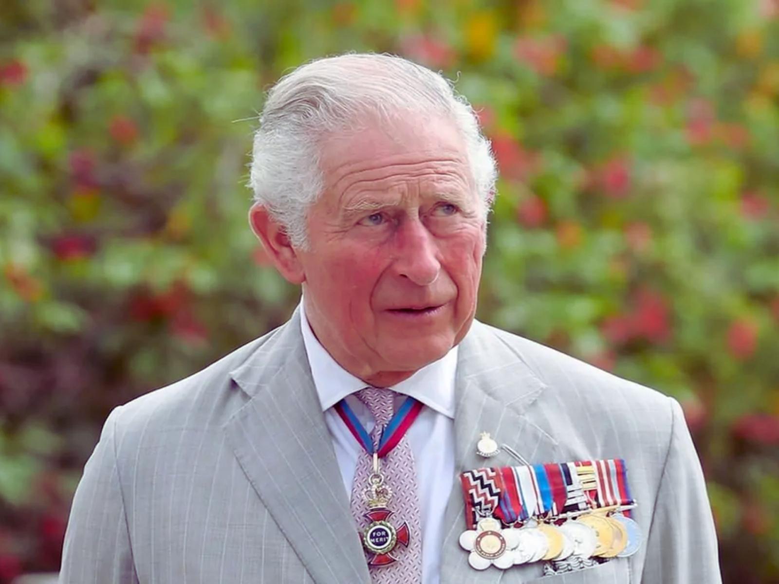 Re Carlo III: la scalata silenziosa nella ricchezza del Regno Unito