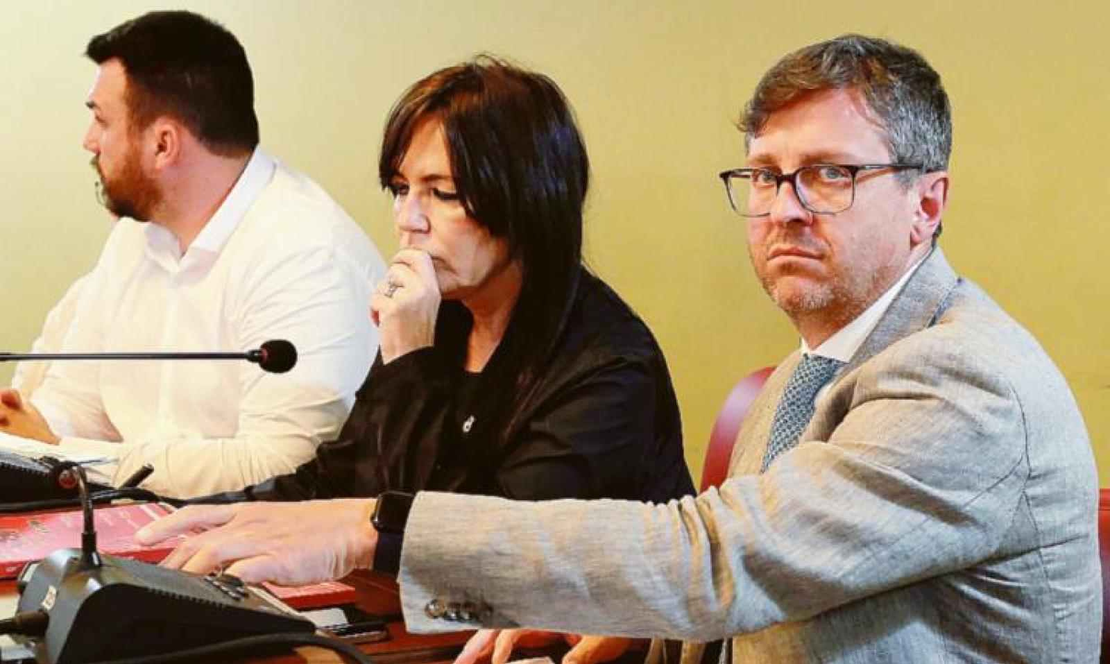 Giro, altri 141mila euro: &egrave; polemica