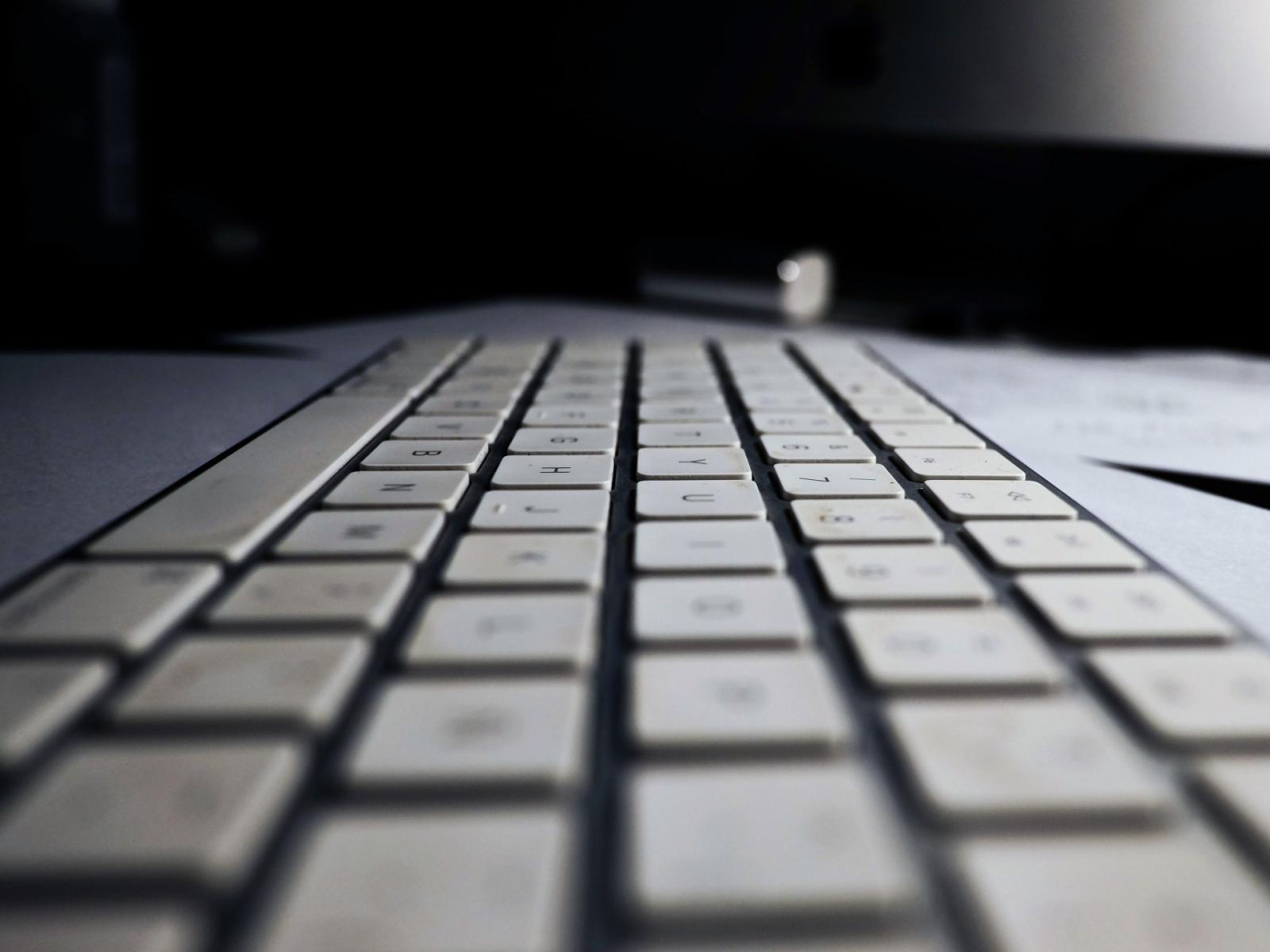 Apple scommette sul futuro: smart glasses in arrivo, mentre il Watch con fotocamera si ferma