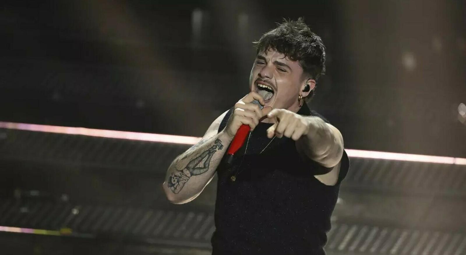 truffe online ai concerti: fan di olly raggirati da un venditore senza scrupoli