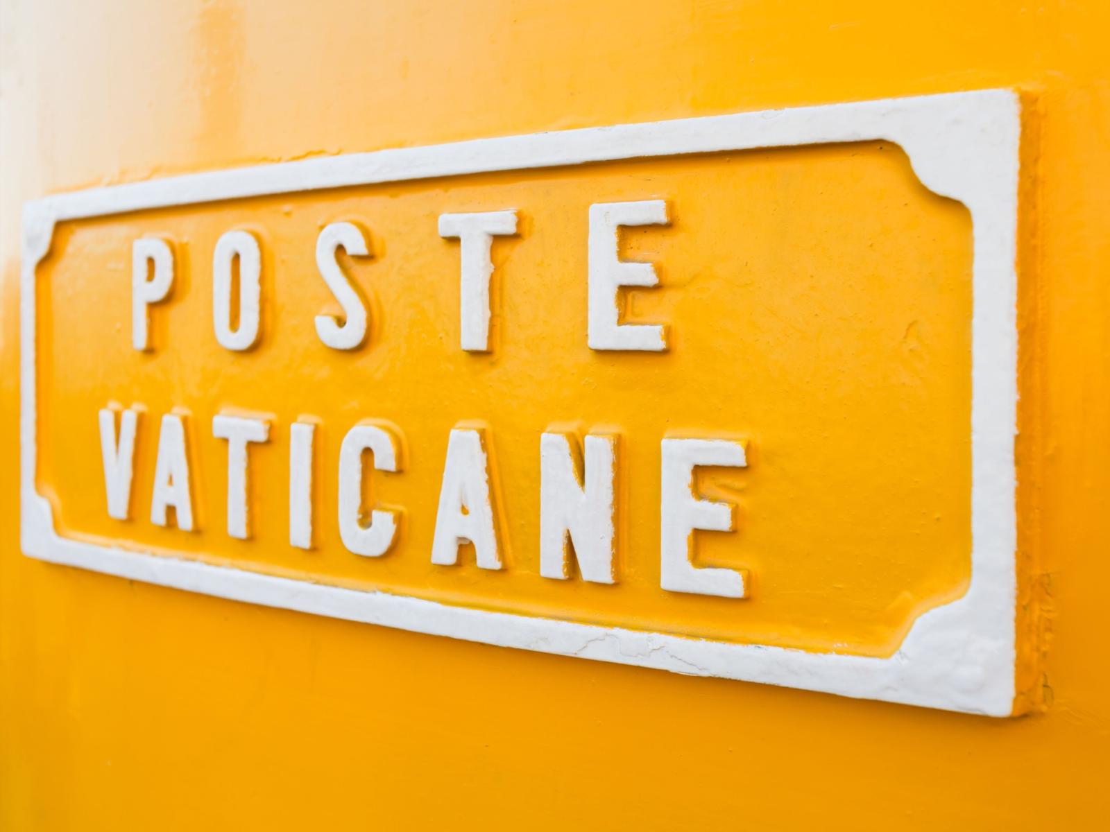 Un viaggio tra storia e filatelia: i nuovi francobolli del Vaticano dedicati a Papa Leone XIV