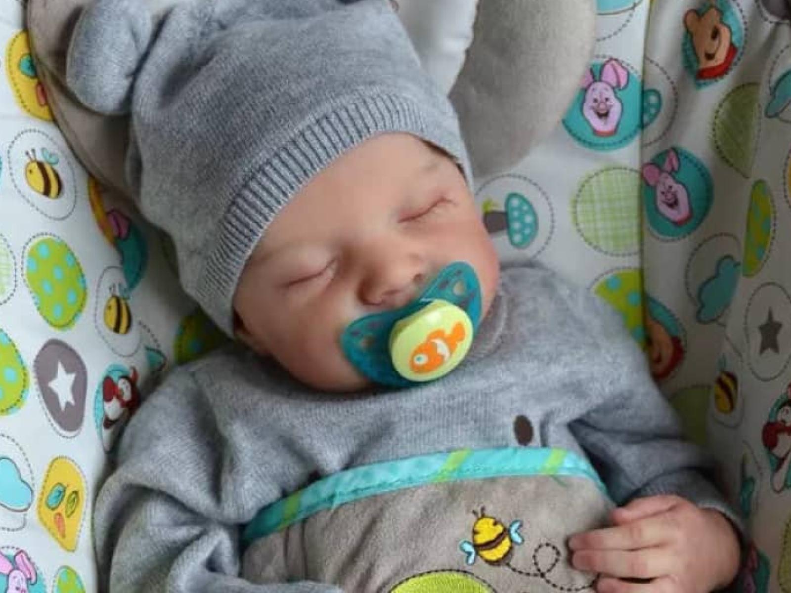 Bambole identiche ai neonati