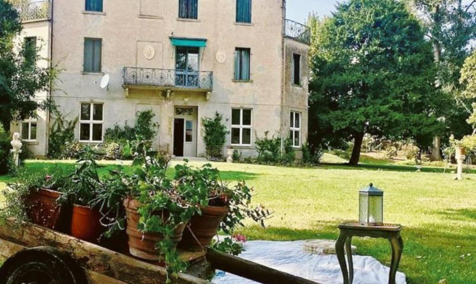 Villa Marchiori si trasforma in palco