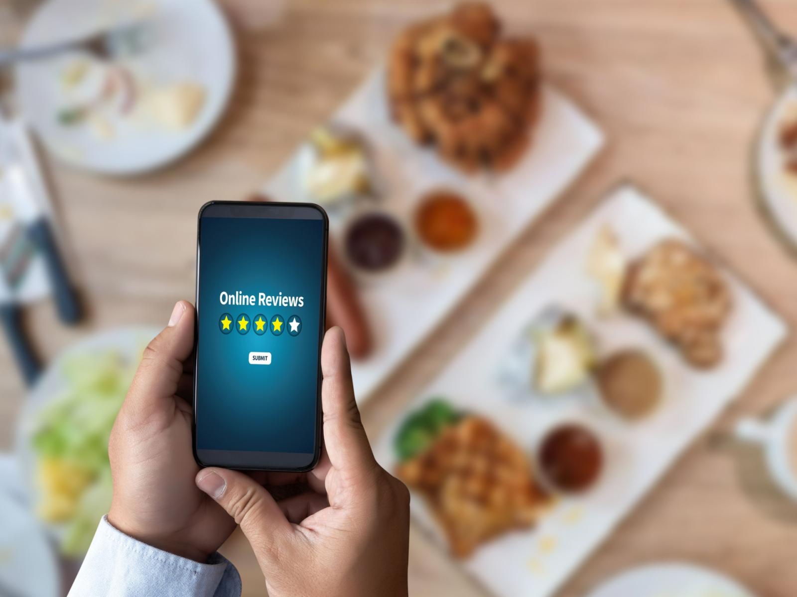 Il potere delle recensioni: come gli italiani scelgono i ristoranti