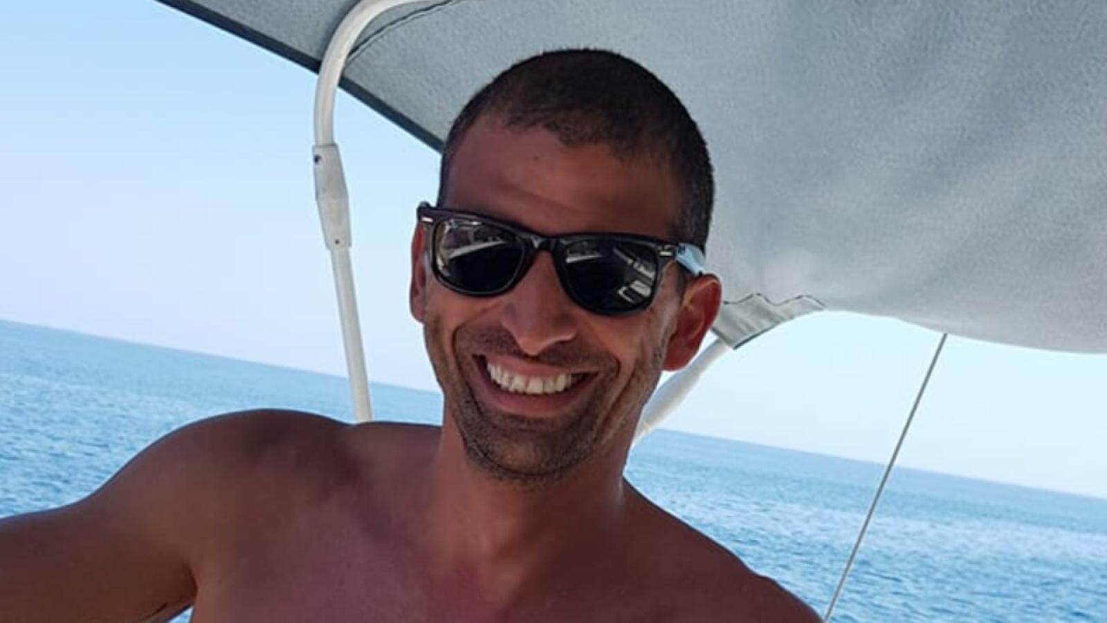 eroismo in spiaggia: poliziotto salva bambina dalle onde a Jesolo