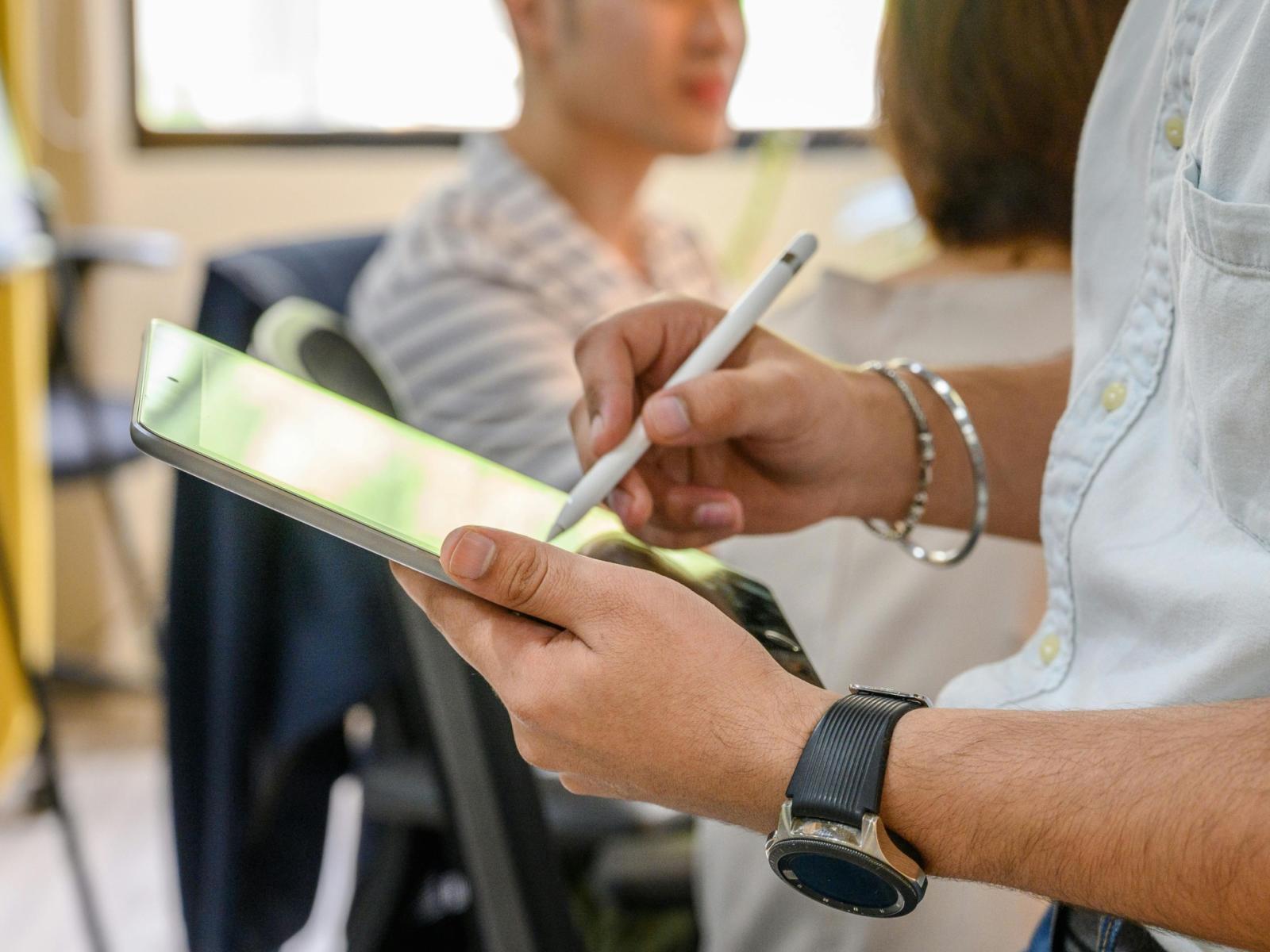 La sfida legale tra Alisea e Apple: una battaglia per il Made in Italy