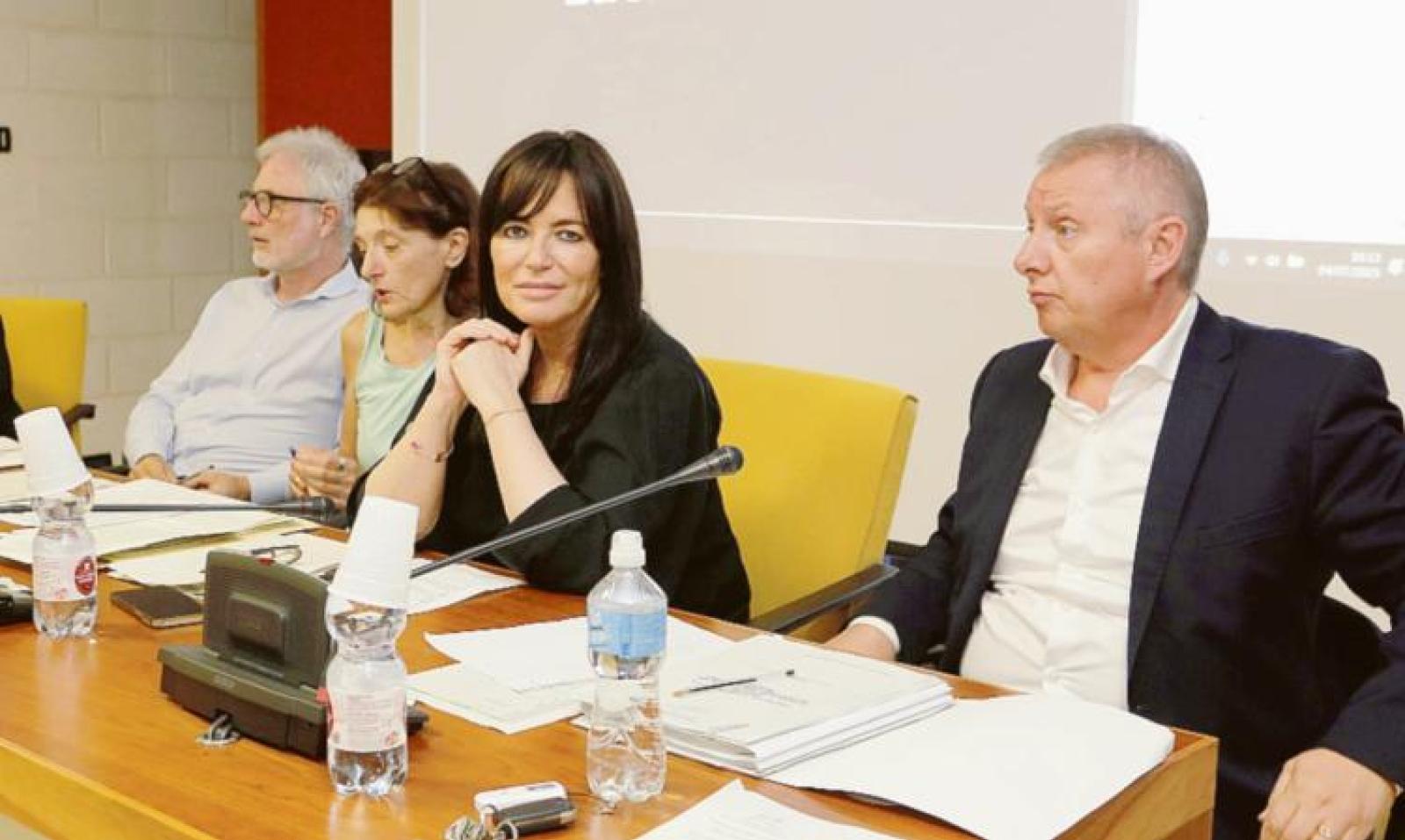 Il cda passa sul filo dei numeri