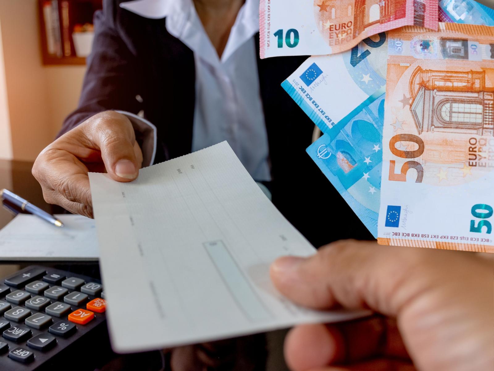 Ex parlamentari contro il taglio dei vitalizi: una battaglia da 4 miliardi di euro