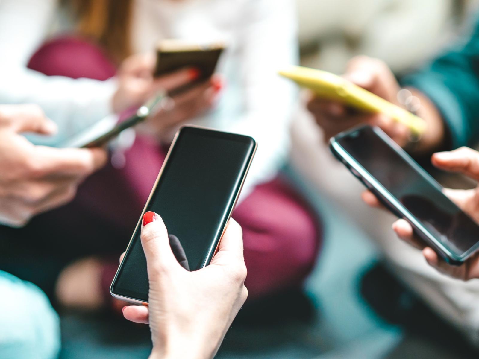 La connessione negata: il caso della tredicenne di Trani e la dipendenza da internet