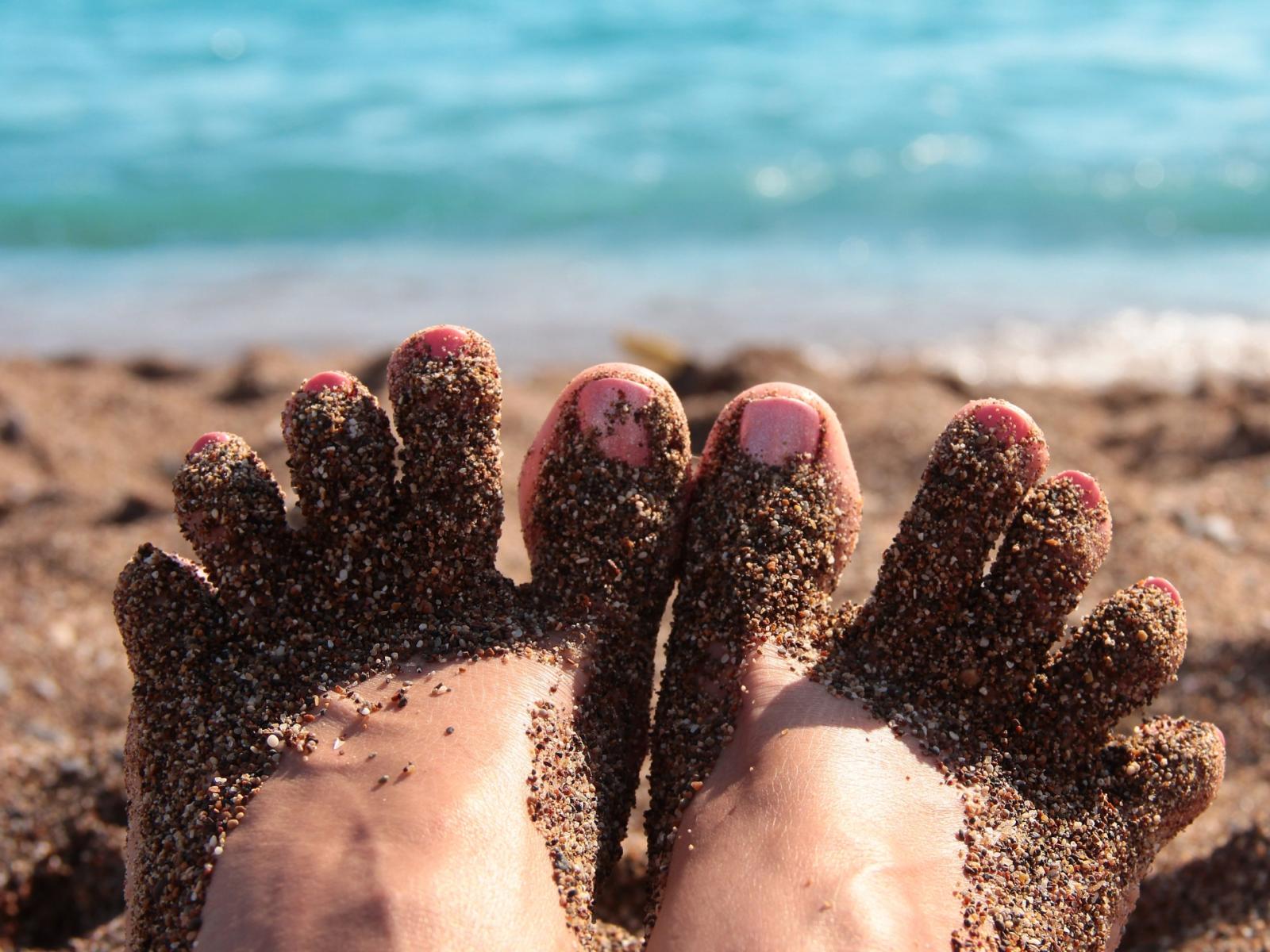 Liberarsi dalla sabbia: trucchi e consigli per una casa impeccabile