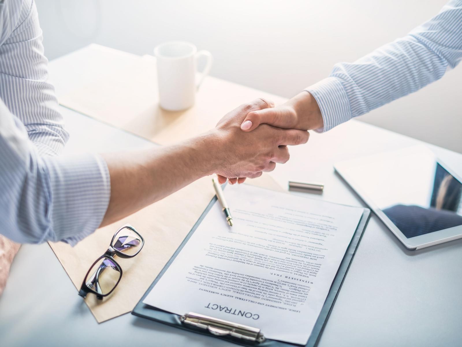 E' battaglia contro i contratti pirata