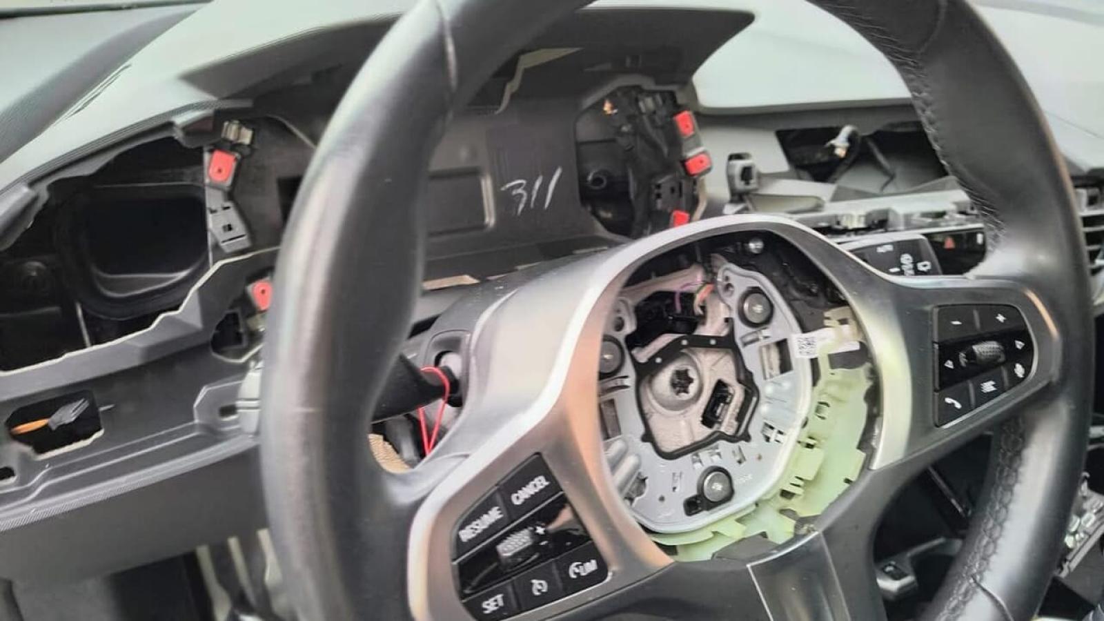 Di nuovi i ladri che ti smontano l'auto