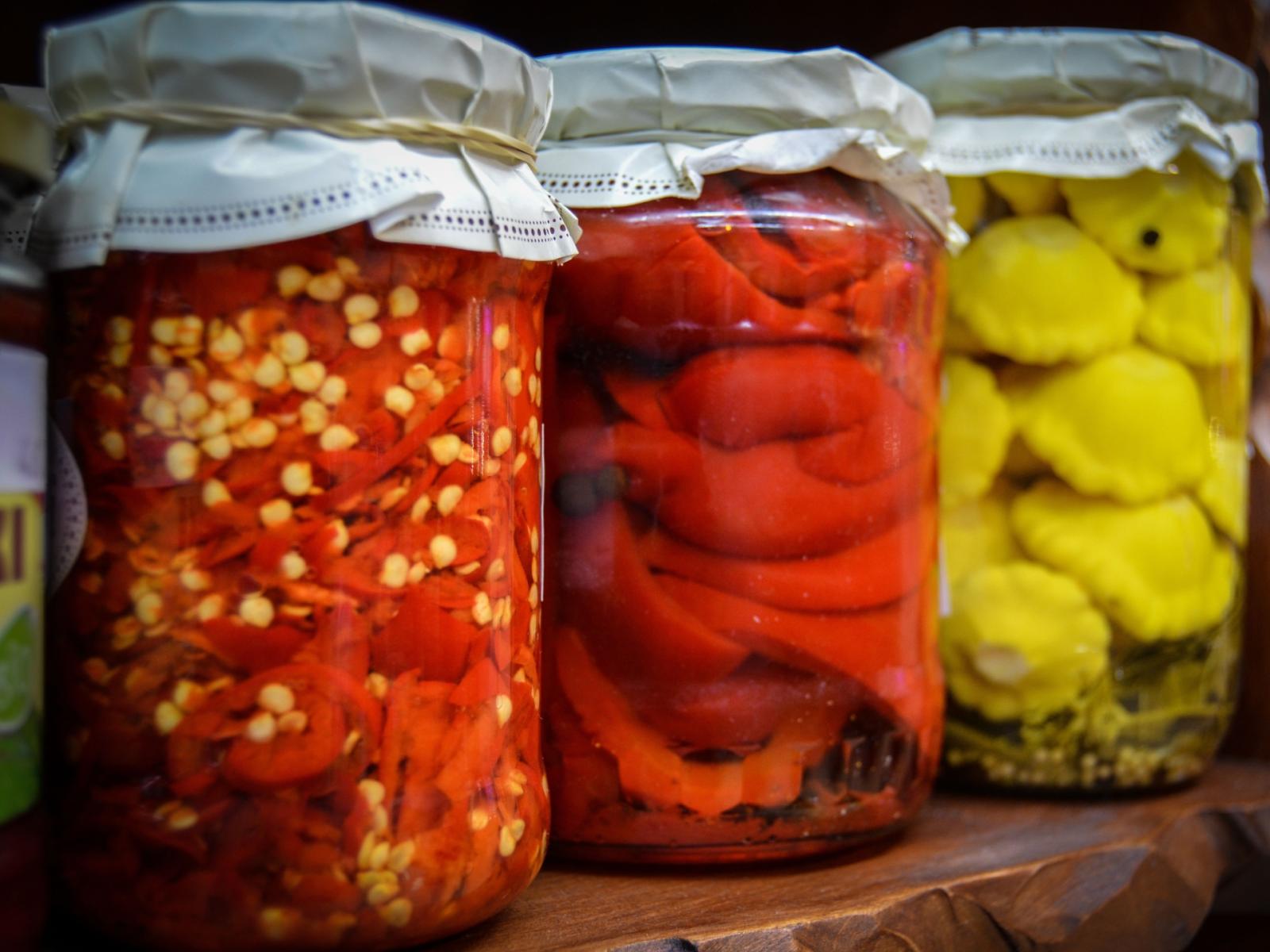 Botulismo in Italia: dati, rischi nascosti e come mettere davvero al sicuro le conserve