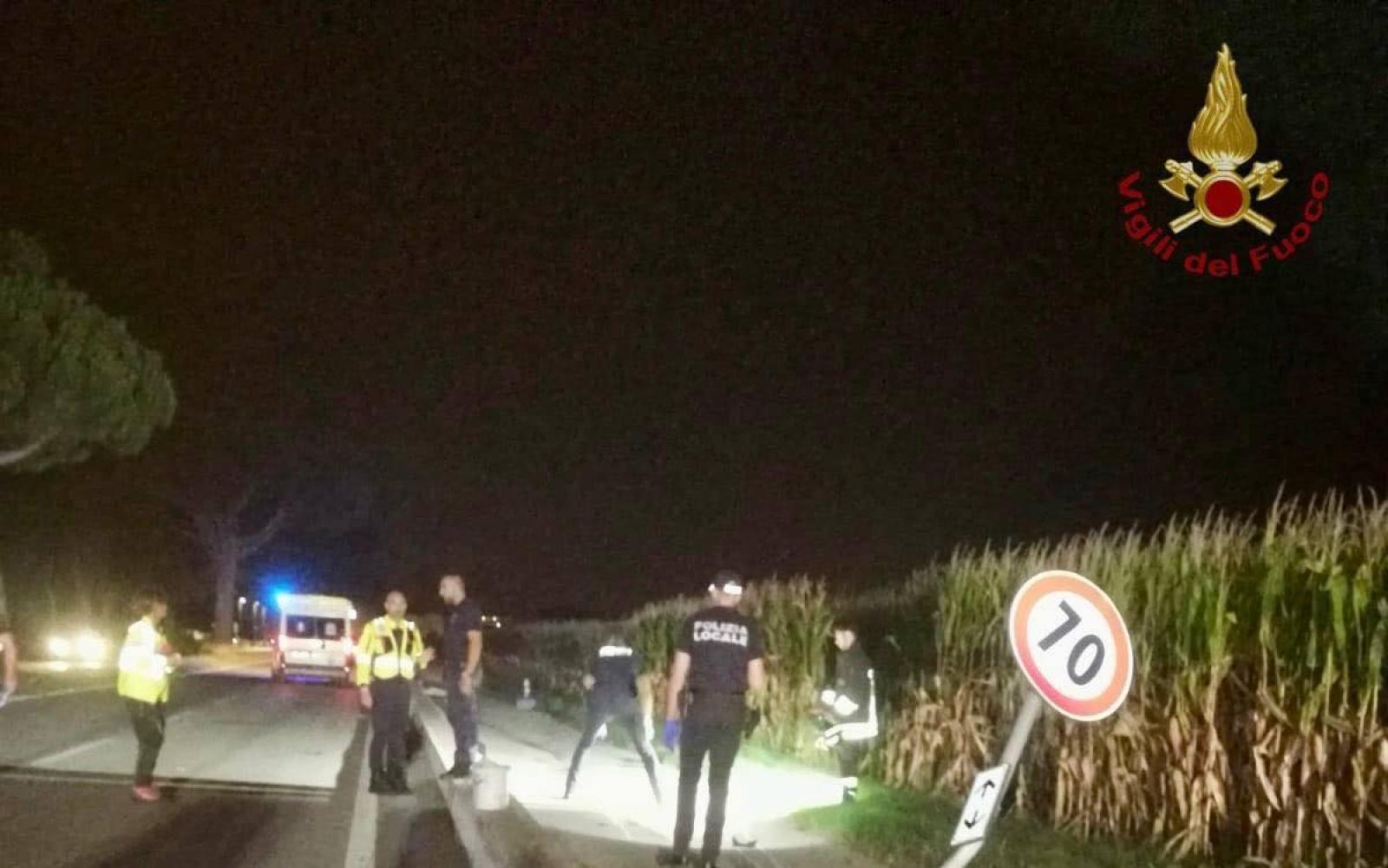 Jesolo, scontro tra scooter e Fiat 500: muore 22enne, grave il conducente