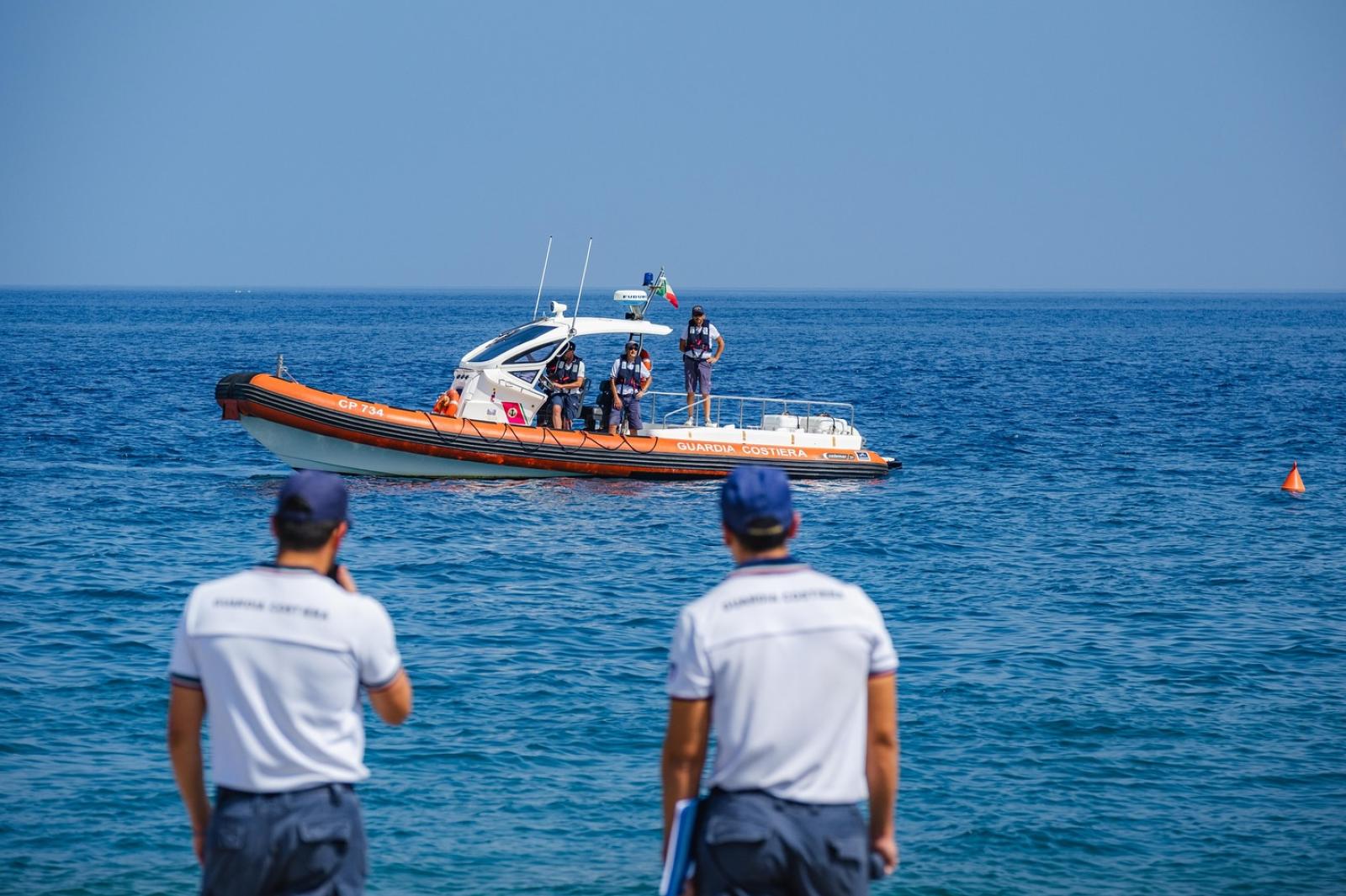 Skipper muore ai comandi del catamarano 