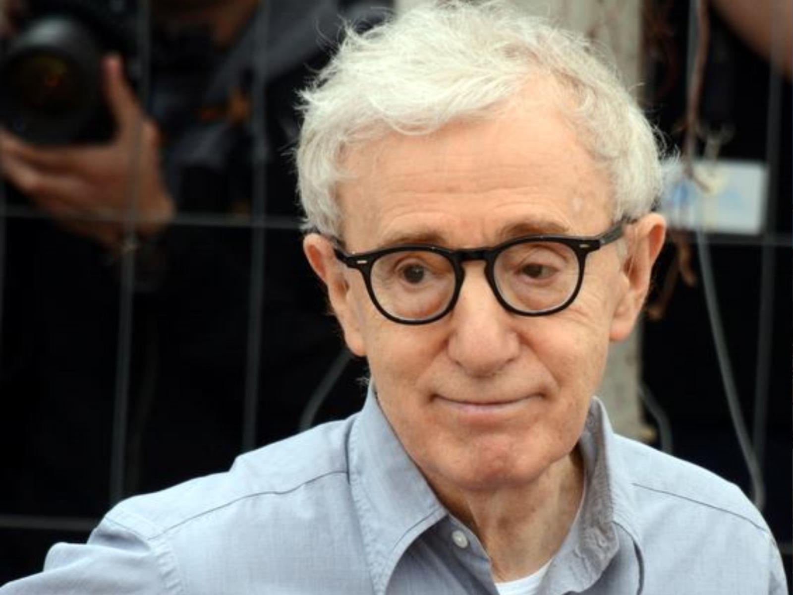 Woody Allen al festival di Mosca, Kiev insorge: &laquo;&Egrave; un insulto&raquo;. Il regista: &laquo;Putin ha torto, ma l&rsquo;arte resti fuori&raquo;