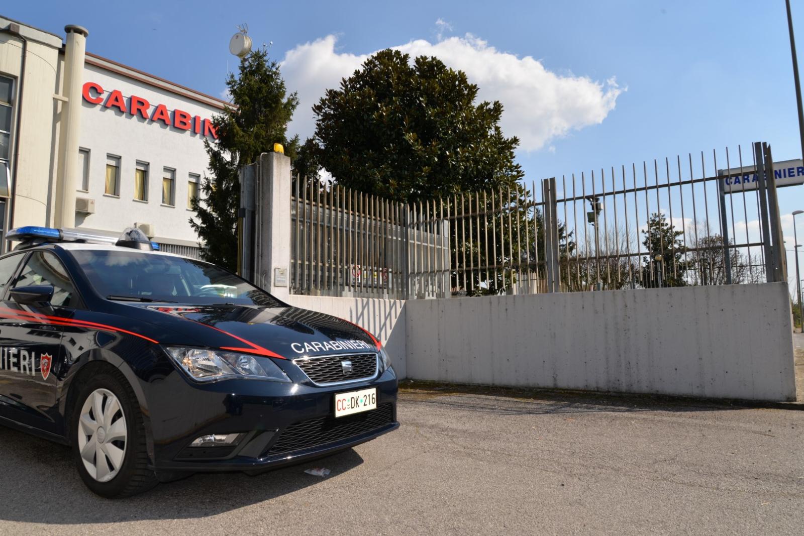 Maltrattava madre e sorella: tre condanne. Messo ai servizi sociali, non li fa e si droga