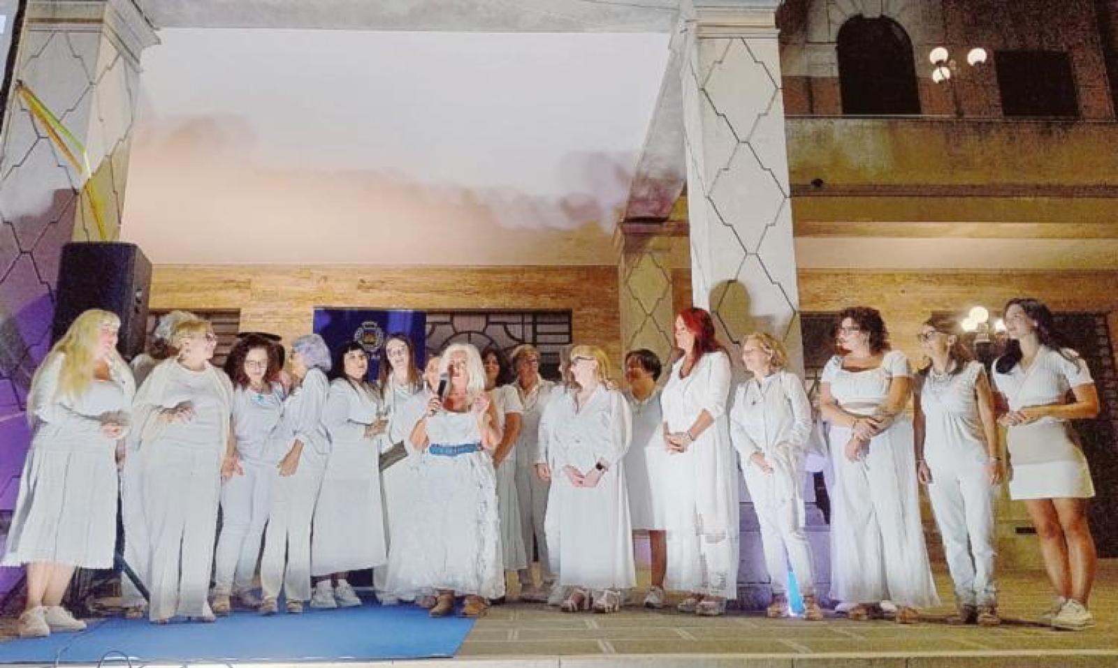 Tripudio e applausi per Anita