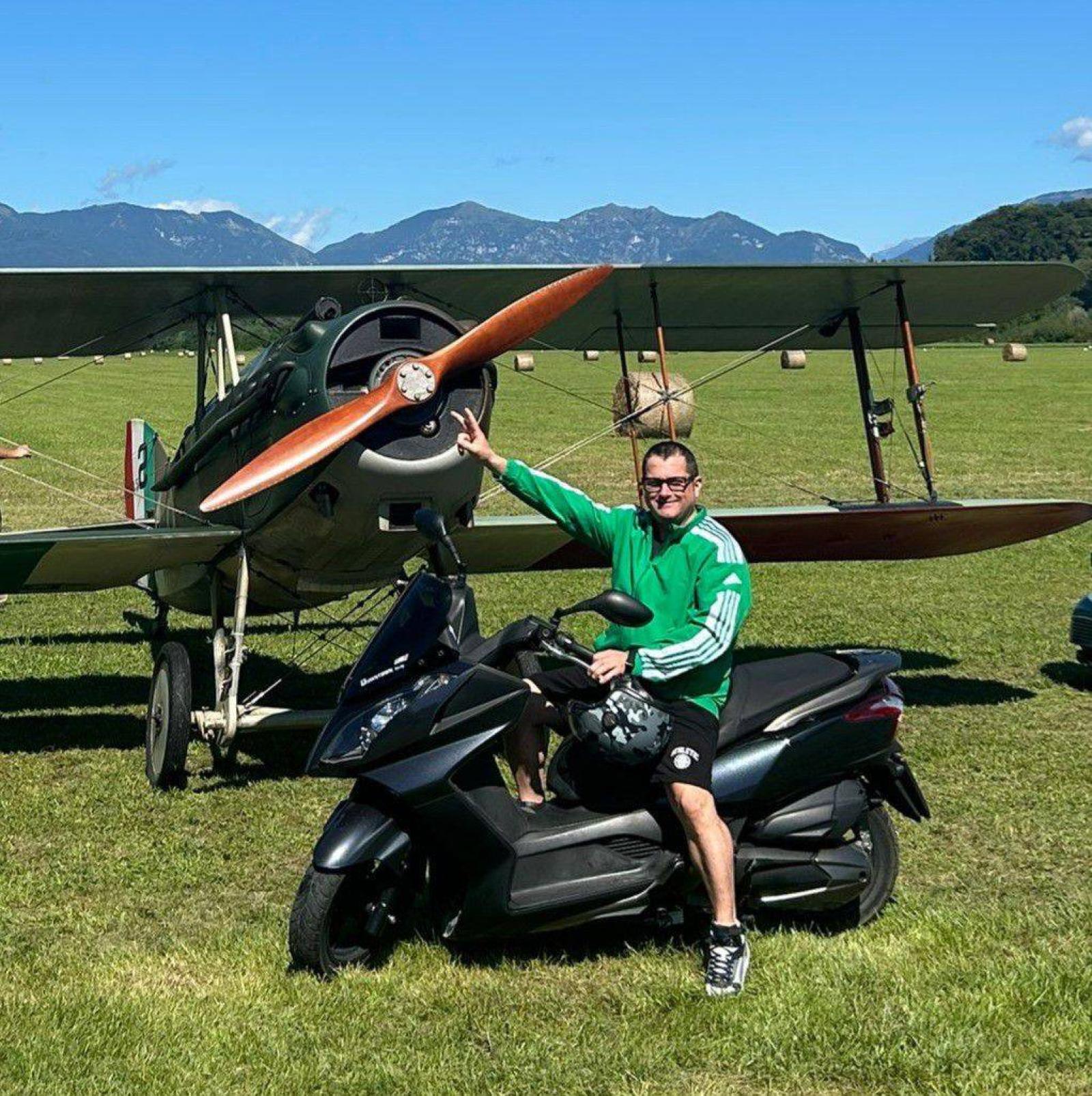 Schianto mortale con lo scooter contro una recinzione